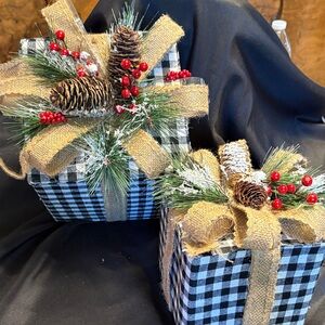 Festive Burlap and Pinecone Holiday Decor Set
